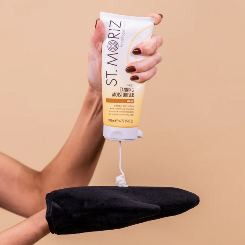 Лосьйон зволожуючий для поступової засмаги St Moriz Professional Tanning Moisturiser, 200 мл 5060427353344 фото