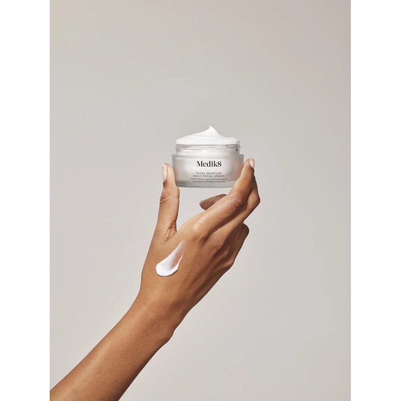 Щоденний зволожуючий крем для обличчя Medik8 Total Moisture Daily Facial Cream, 50 мл P11379 фото