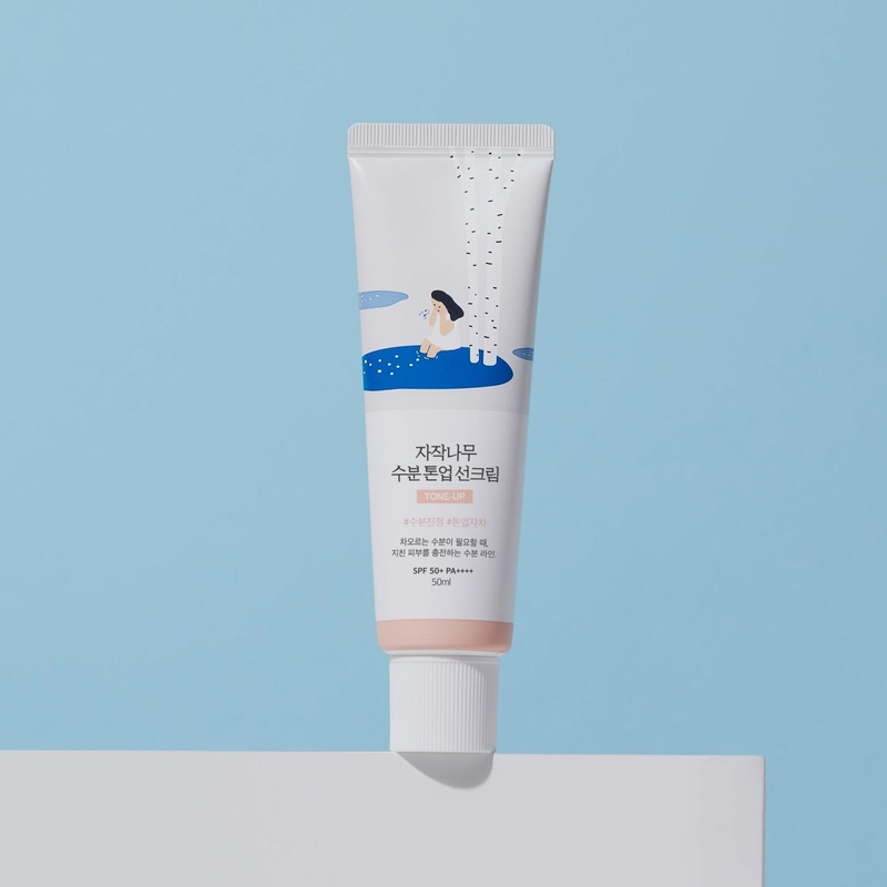 Тонуючий сонцезахисний крем з березовим соком ROUND LAB Birch Juice Moisturizing Tone Up Sunscreen, 50 мл 8809864769977 фото