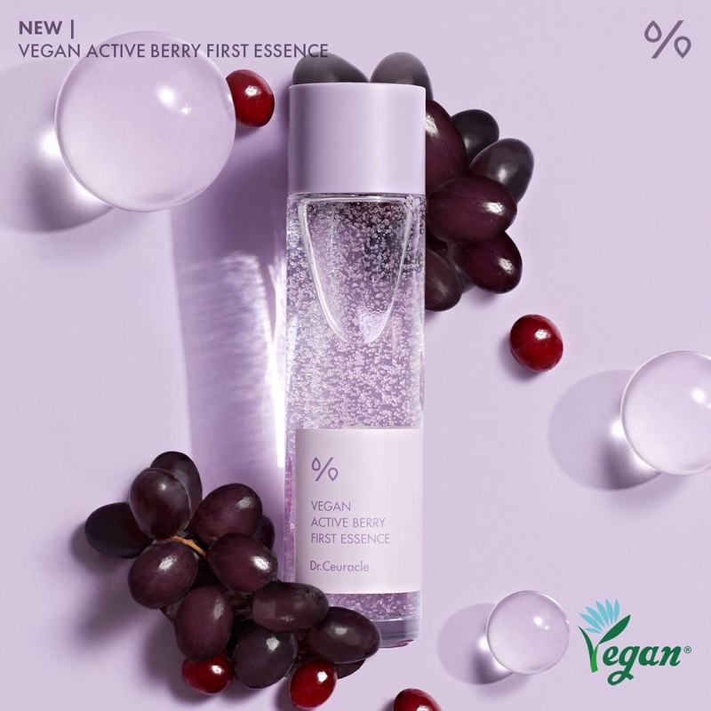 Стартова есенція з ресвератролом та екстрактом журавлини Dr.Ceuracle Vegan Active Berry First Essence, 150 мл 8806133615577 фото