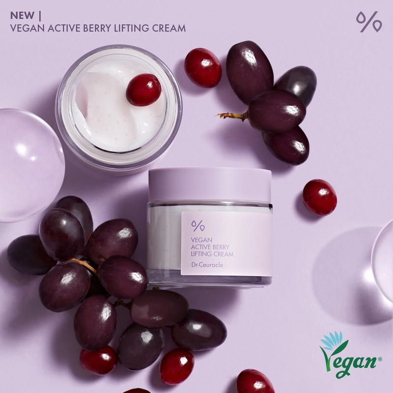 Ліфтинг крем-гель з ресвератролом та екстрактом журавлини Dr.Ceuracle Vegan Active Berry Lifting Cream, 75 г 8806133615584 фото