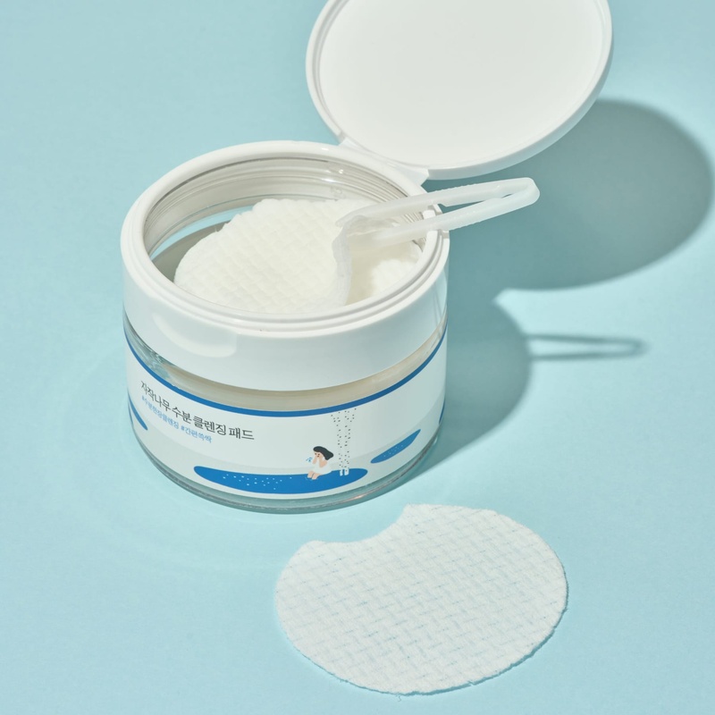 Очищувальні педи з березовим соком ROUND LAB Birch Juice Cleansing Pad, 60 шт 8809614958057 фото